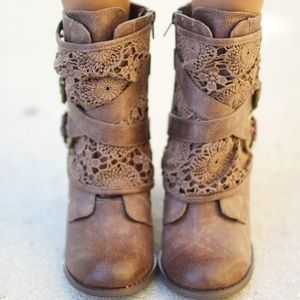 Not Rated Crunch Time Boot